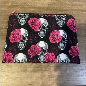 Skull and Pink Flowers Cosmetics Bag NWOT
